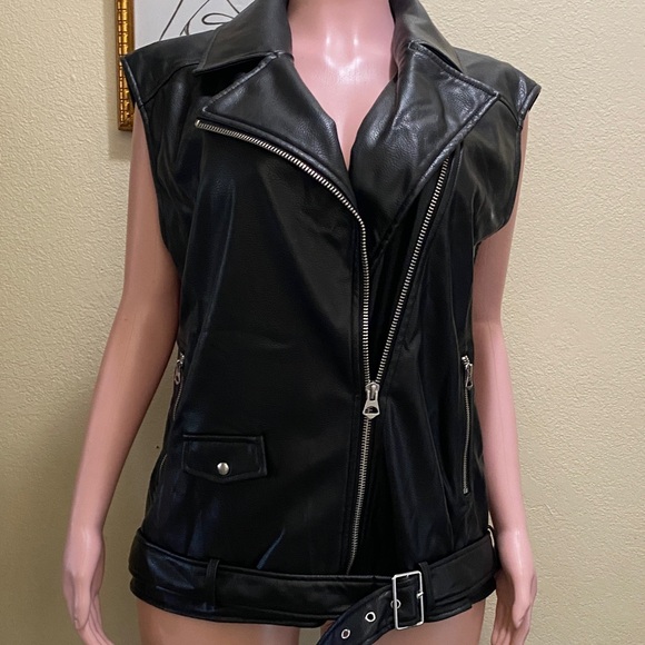 Black Faux Leather Sleeveless Jacket - Picture 4 of 4